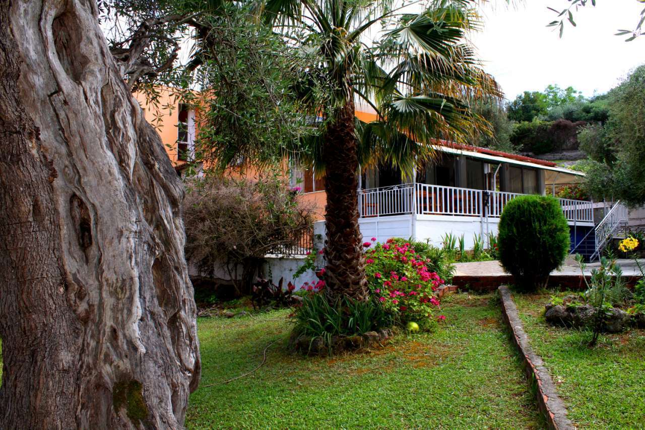 Tina Hotel Limni Exterior photo