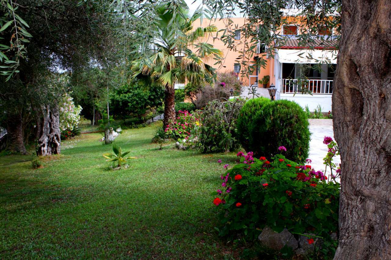 Tina Hotel Limni Exterior photo